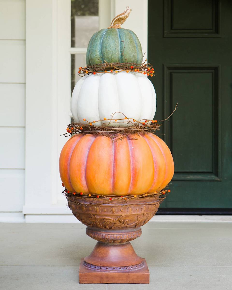OUT-1741000_Stacked-Outdoor-Heirloom-Pumpkins_SSC-20